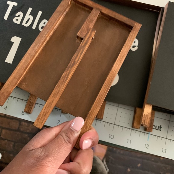 Table Signs - Picture 2 of 3